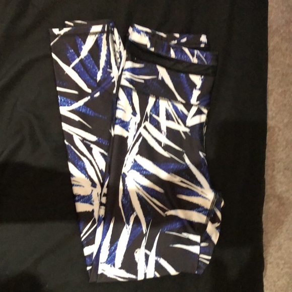 Fabletics Leggings - Picture 3 of 7
